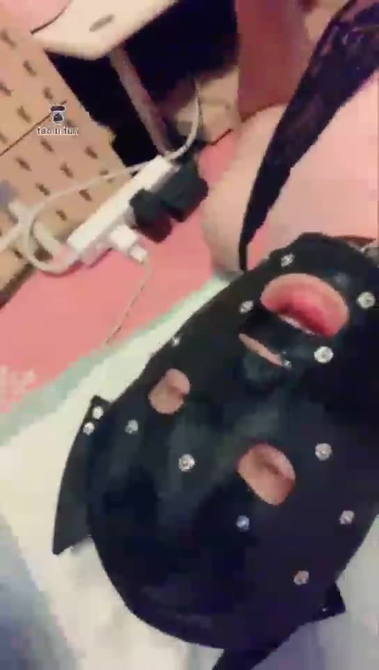 成都叶子 靴子羞辱人形犬舔马桶