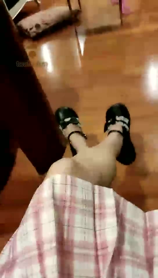 糖糖的小姨 双主调教踢打耳光踩踏舔脚