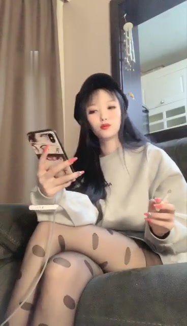 梦幻Abby 脚这么软 适合放在谁的脸上呢 网友上传