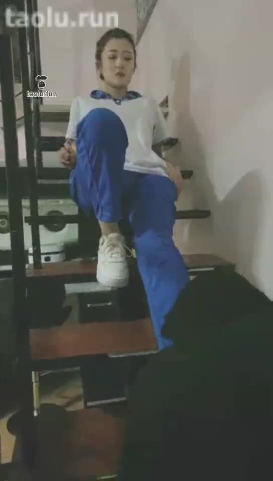 小冉 猥琐男与学生妹 
