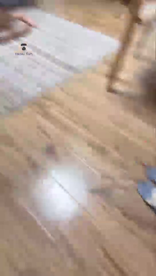 00后叶娘 超美鞋子调合肥奴舔鞋底 