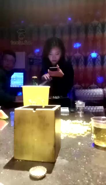 悠然和冰冰 调教贱货 