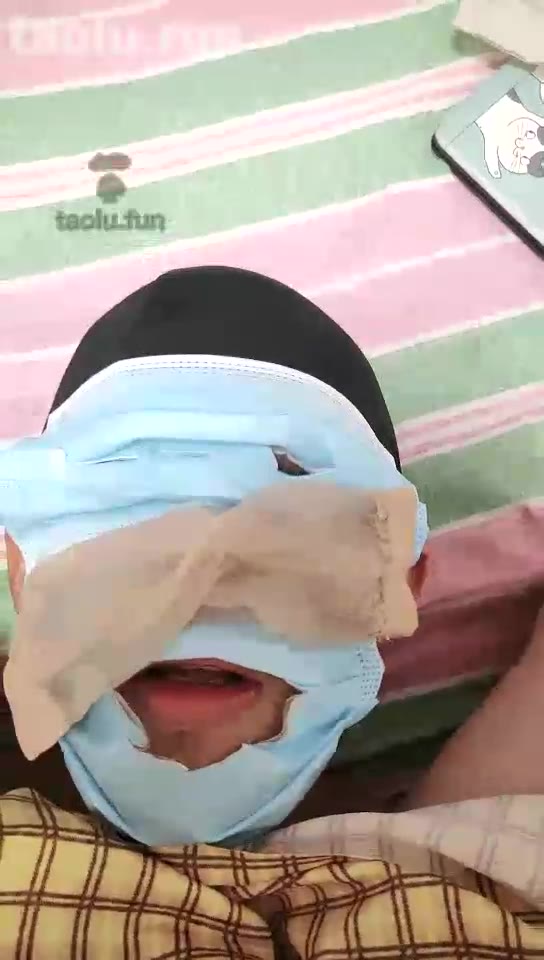 安琪拉 继续玩狗舔脚 