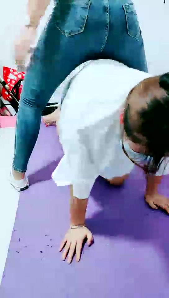 郑州之卿 母狗犯错 欠扁 