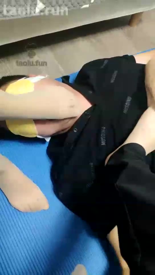 情侣硕少 情侣调教玩狗 