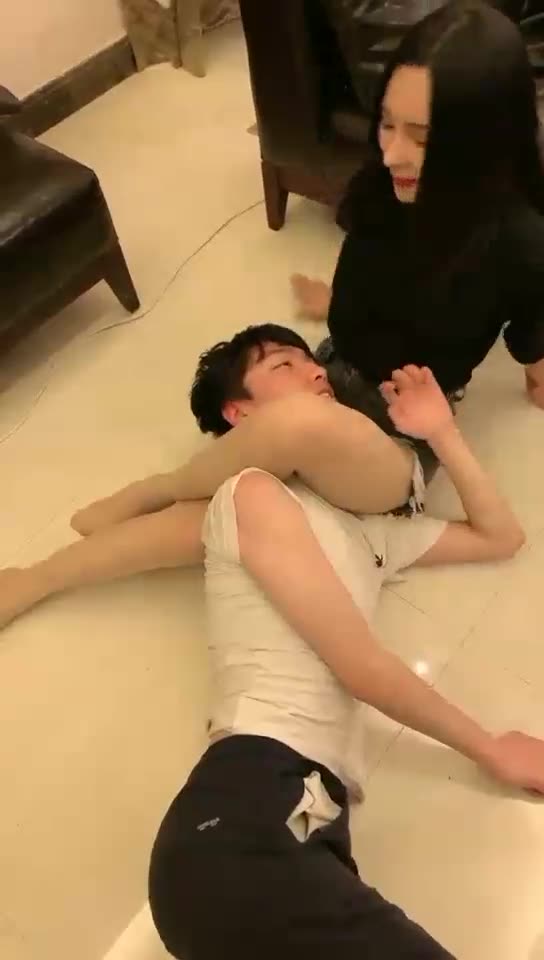广州晴主 教练快虐我！踢馆的代价就是被打成猪头 