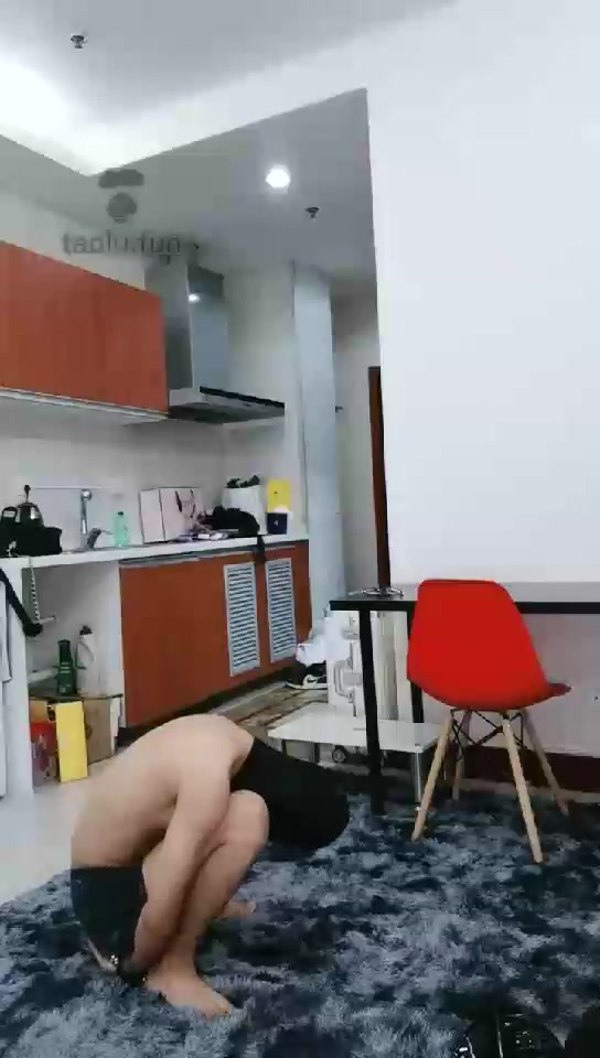 vivian婷 可怕带刺高跟重度踢裆 