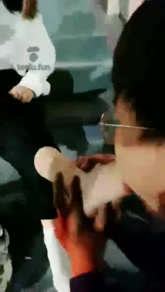 KinaQUEEN 户外夜跑调教素人 