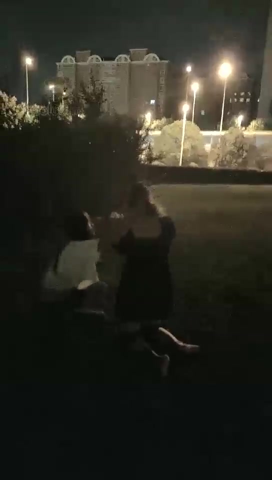 夕颜Queen 双主户外虐女m 像狗一样钻啊爬啊舔啊 