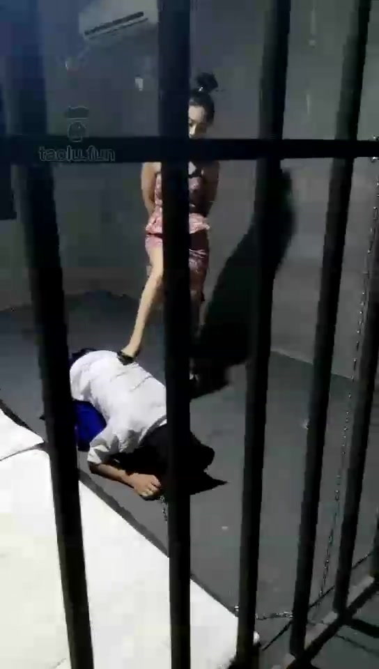 青青美少女 小奶狗很幸福 