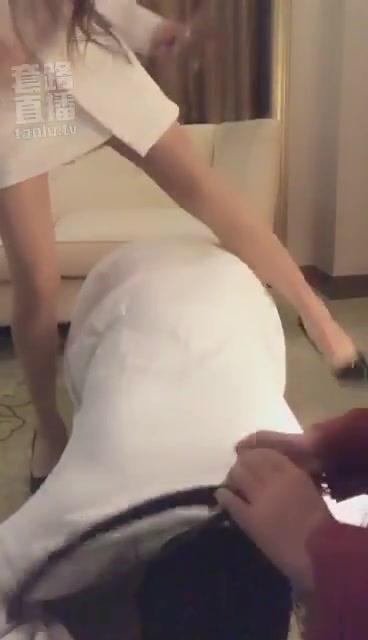 女暴君 超暴力双打场调狗 