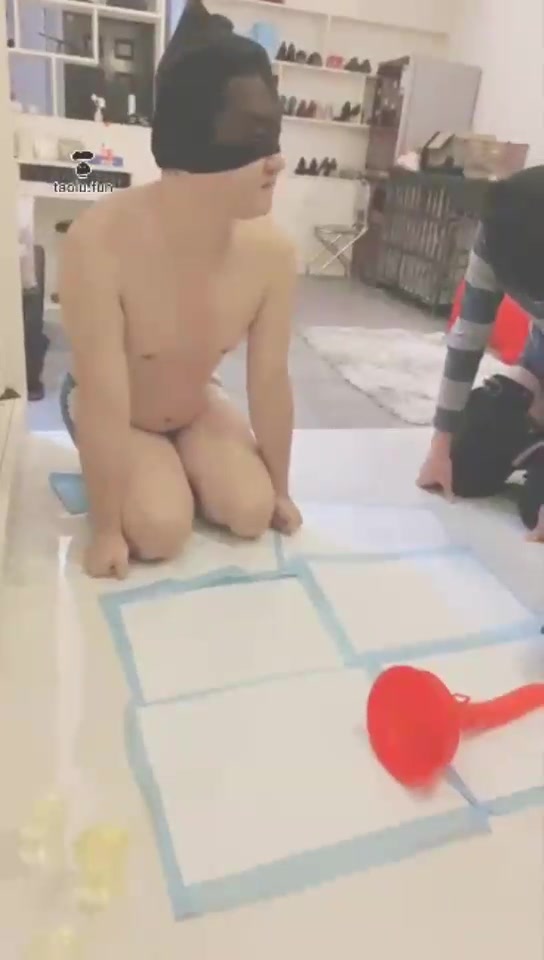 妖妖学姐 双主虐双奴 圣水 口痰 狗粮 