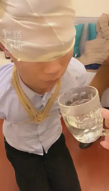 女暴君 双S经典烟灰缸 浓痰 鼻涕 