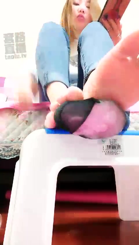 v