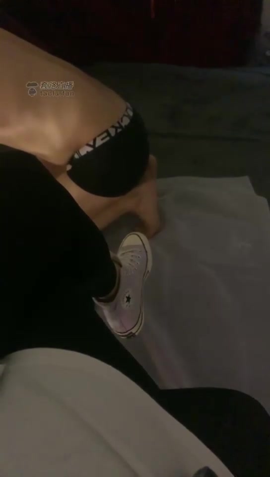 九姐 看这只狗多贱 