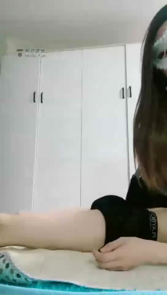 冰姬女王 鞋子就要天天擦干净~用舔的 