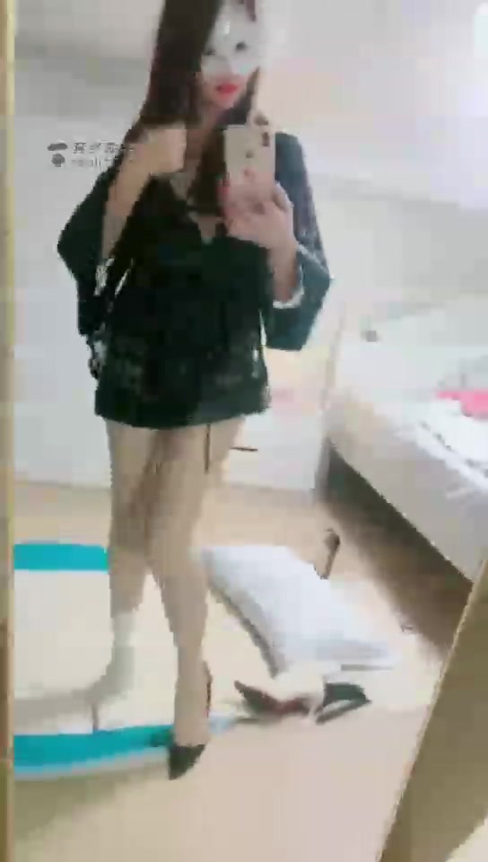 冰姬女王 鞋子就要天天擦干净~用舔的 