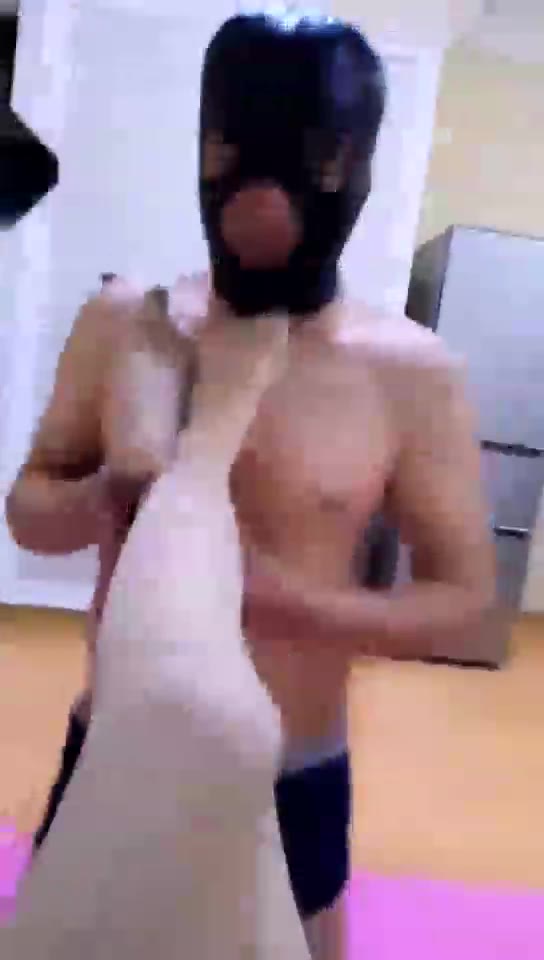 仟娇 调教脚奴 恋足 舔闻 虐乳 坐屁股下面 