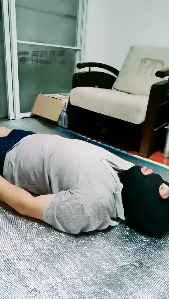 艾丽卡 只会舔脚的废物狗 