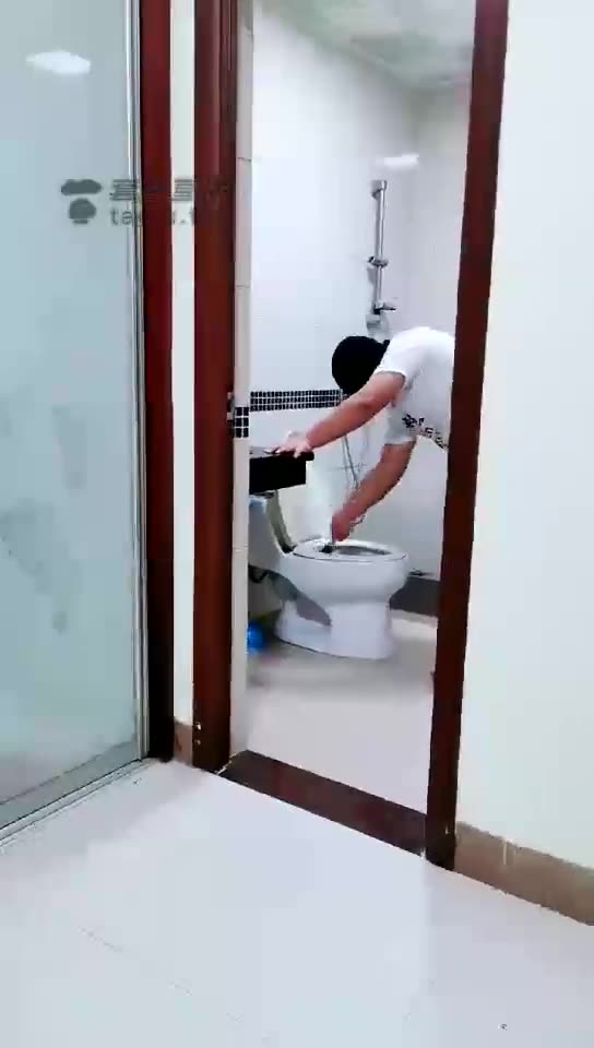 郭照Queen 继续监督家务狗 捏脚 做家务 