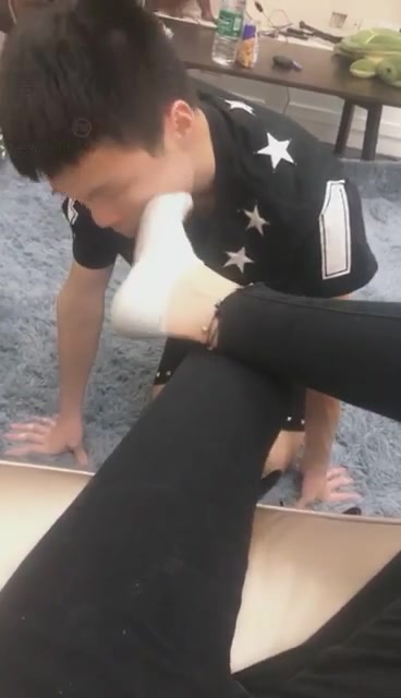小贝 棉袜皮靴 