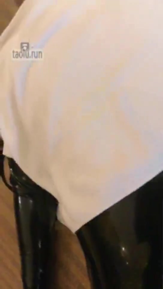 摇摇殿下 你太骚 胶衣调教贱狗 