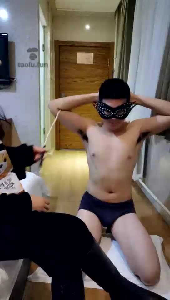 羽殿下 皮鞋 小白袜 黄金圣水特辑：宠物兔玛莎陪调98处狗 