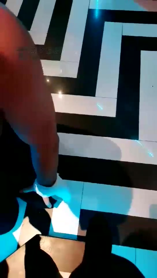 999 KTV里面耍狗 