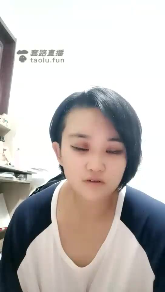 曦宝贝 女奴在主人面前调皮捣蛋 