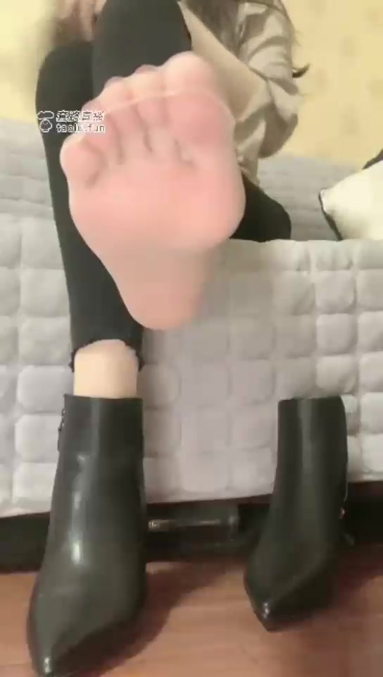 安主 第一视角 爬来给主子当鞋垫 