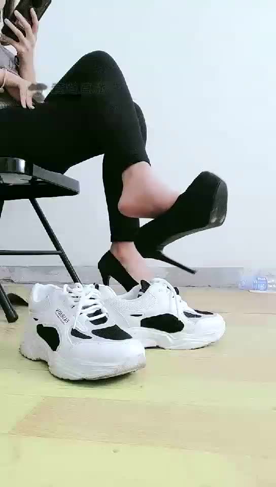 南笙四爷 高清 第一视角 恋足 皮筋捆绑 绿灯 撸撸撸 