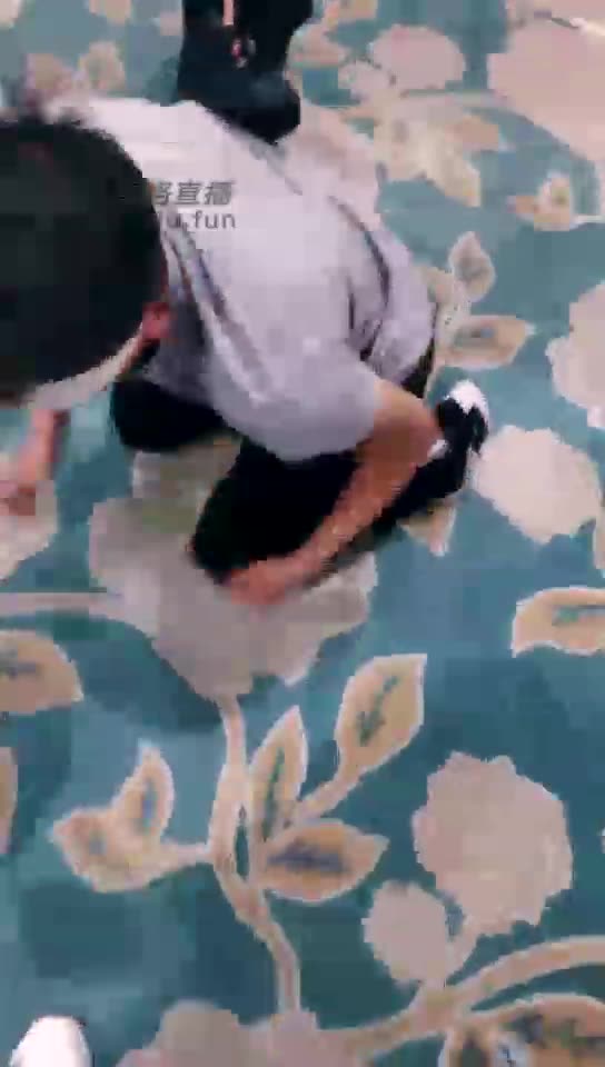 依依女王大人 高清 情侣主调教贱狗 