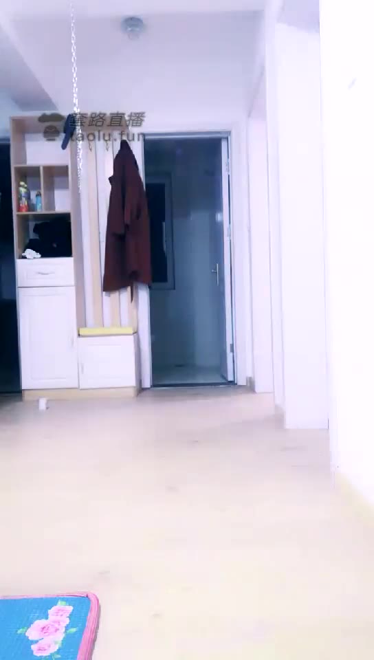千寻小主 午夜场 调狗 舔丝袜 二 
