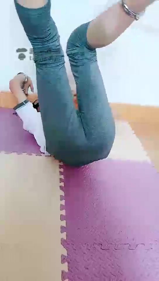 月月 耳光继续扇起来 