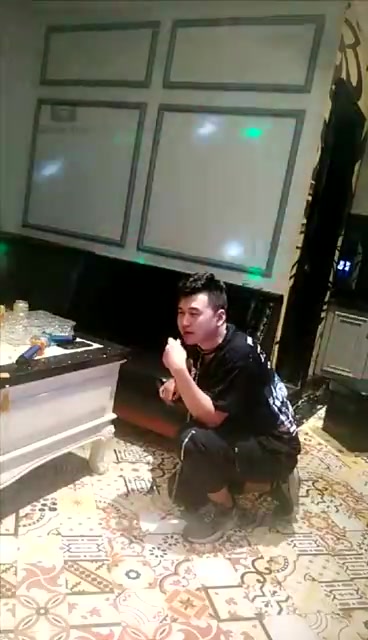 豆豆女王 ktv玩小狗 