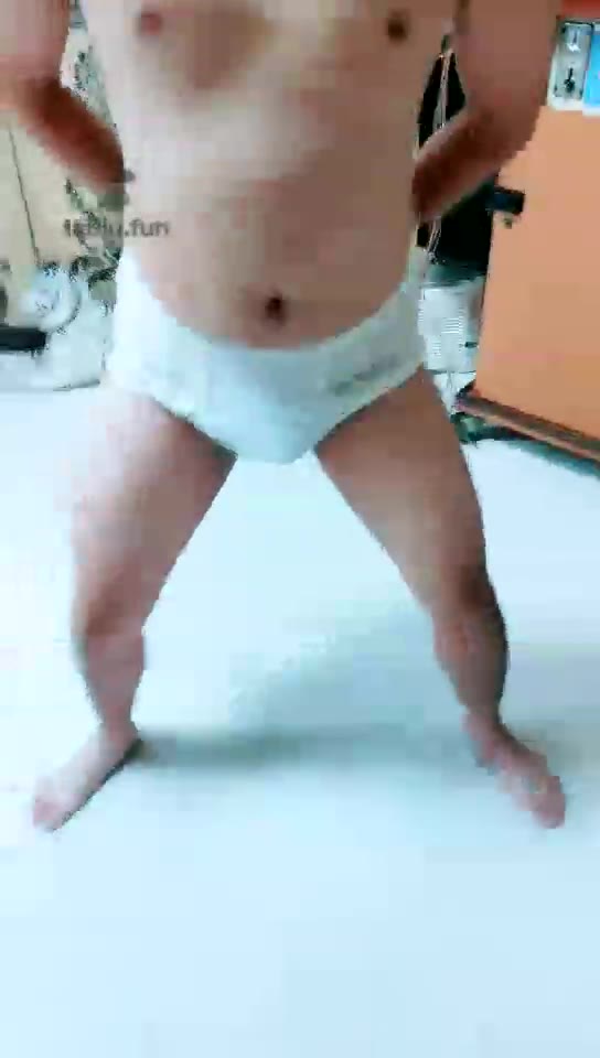 台湾s沁姐姐 高清 第一视角踢蛋蛋 