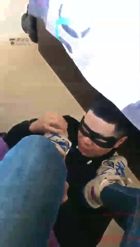 文文文文 素人蹂躏文文 白袜除臭 