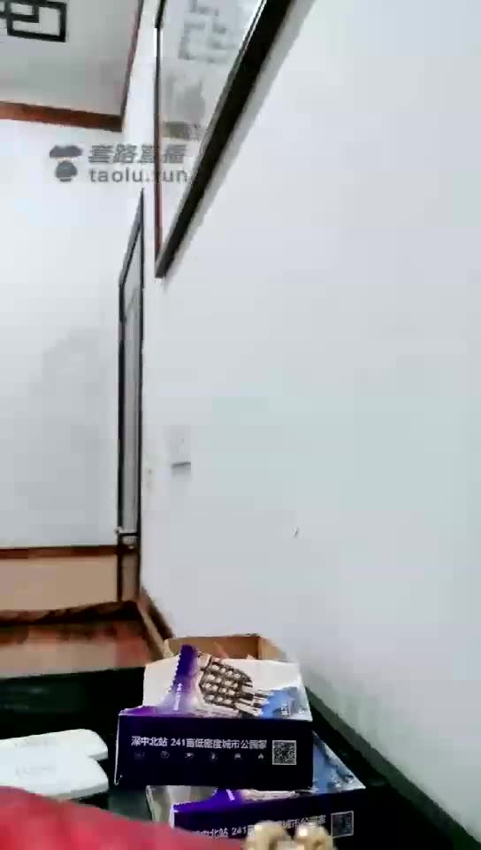 郭照Queen 餐厅伺候吃饭 喝圣水 
