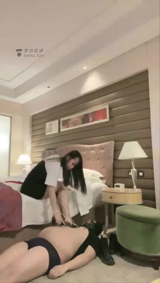 妍妍 妈妈调教贱狗儿子 踢裆 sp专场 