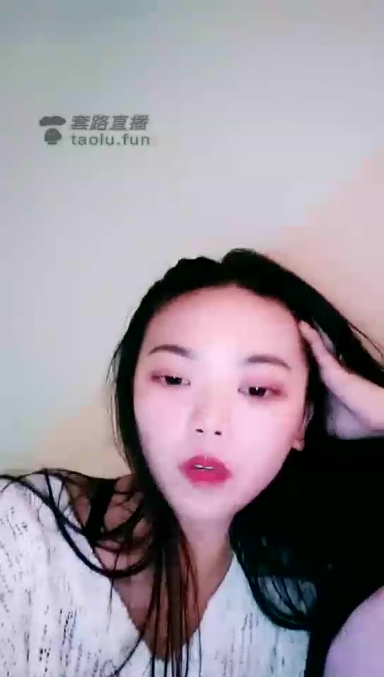 草莓 肉丝美脚踩脸 