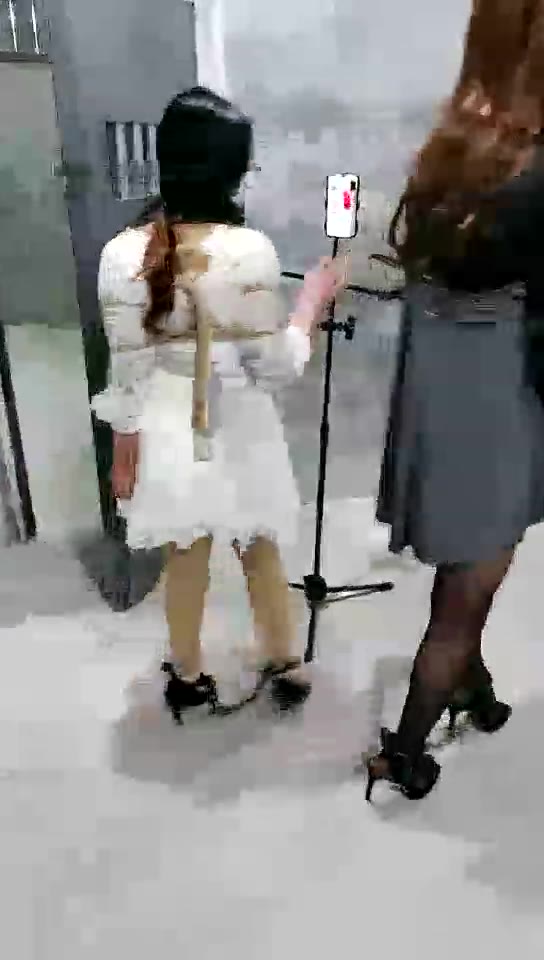 佛山囚园 高清 戴铐子放风 