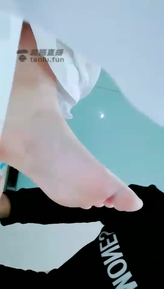 玥瑶 舔脚伺候 