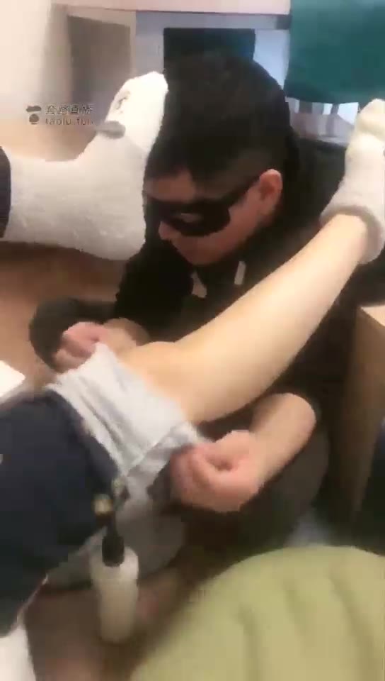 文文文文 双素人 1 捏脚捶腿 