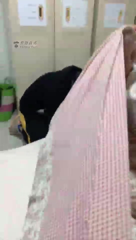 婷婷 学生小主玩她的狗 