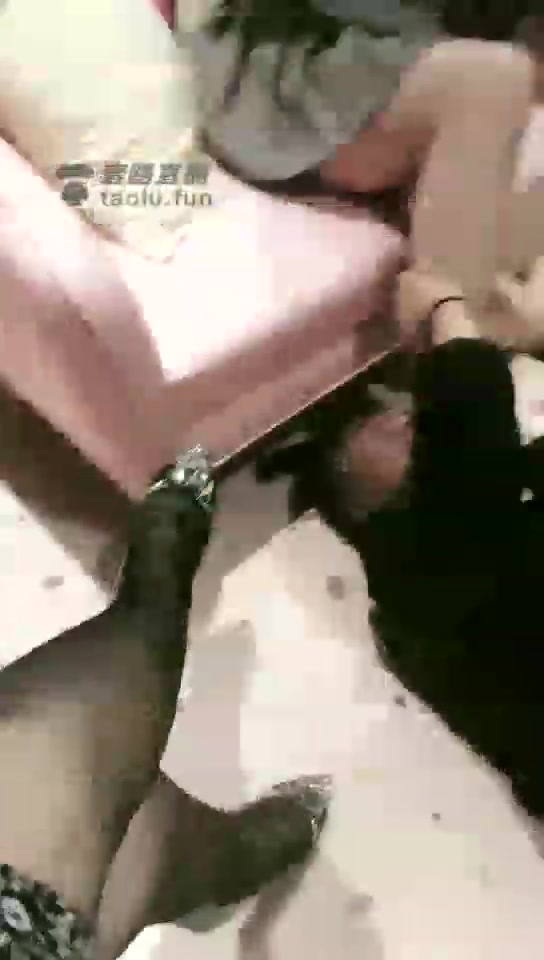 故梦琉璃 高清 双s 带新人闺蜜第一次调教直播 