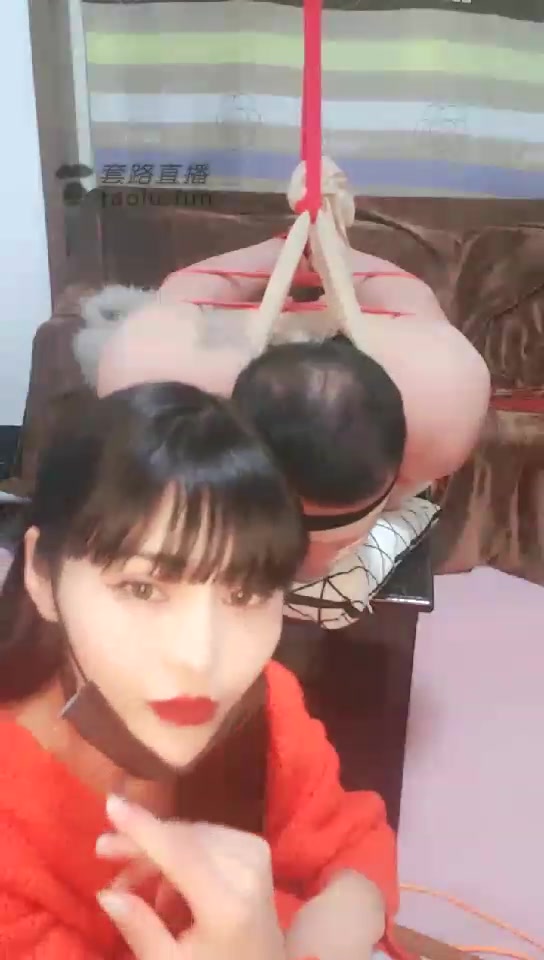 爽爷儿缚 捆绑堵嘴窒息鞭打 