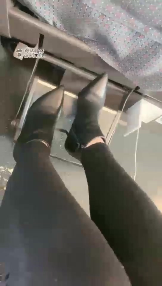 安主 第一视角 高铁上的零食 圣痰 短靴诱惑 