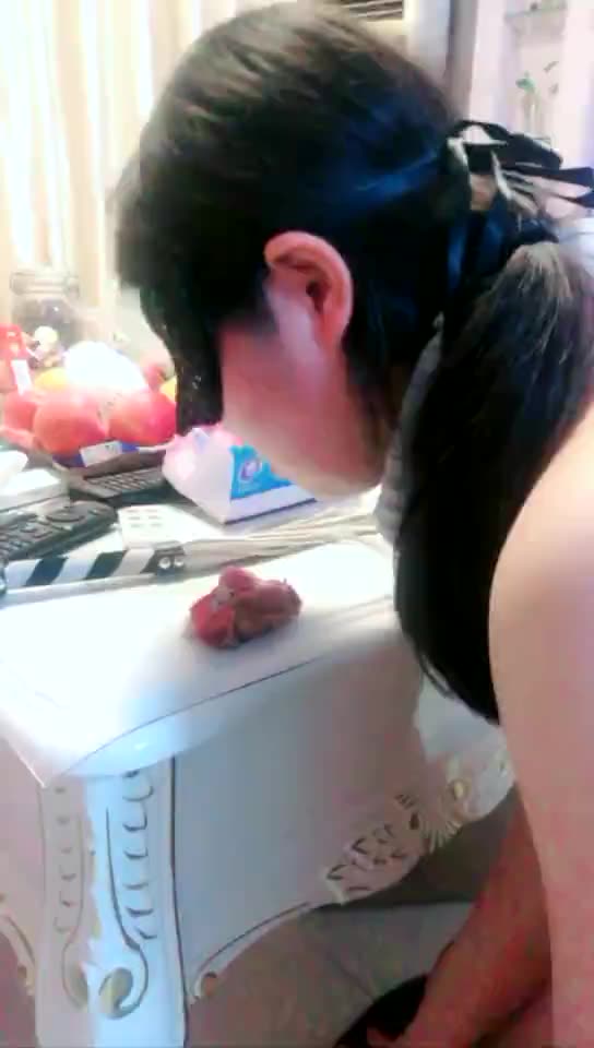 圣蒂祖宗的母狗 母狗求着吃黄金 
