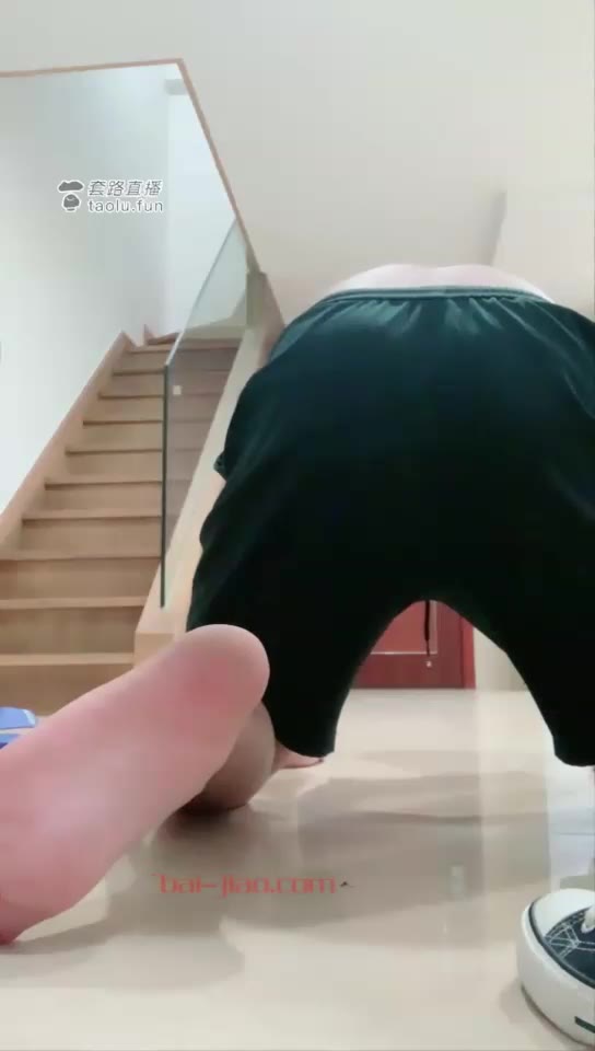 Betty贝蒂 高跟鞋帆布鞋踢裆钻胯耳光口水炸 