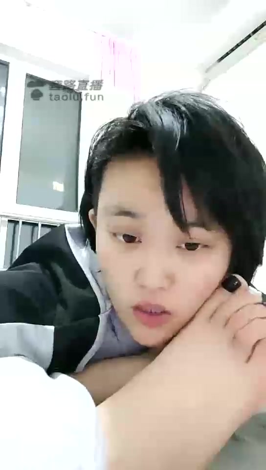 冰女王 女奴伺候洗脚 然后舌头按摩 